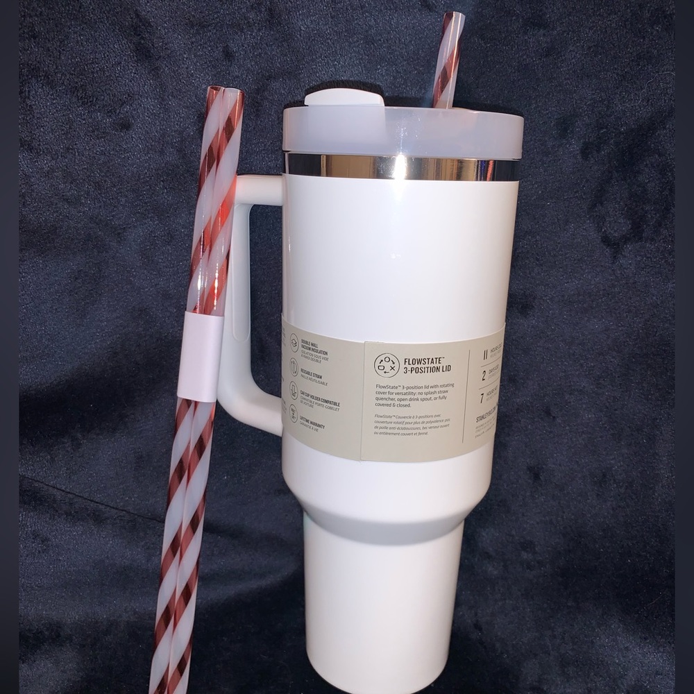 Limited Edition Holiday Candy Cane Stanley 40oz with 2 Candy Striped Str… - Picture 2 of 2